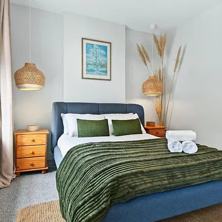 Wolfe Tone 2 Apartment